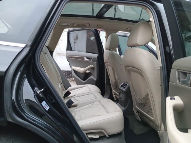 Черный Ауди Ку 5, объемом двигателя 2 л и пробегом 198 тыс. км за 10900 $, фото 12 на Automoto.ua