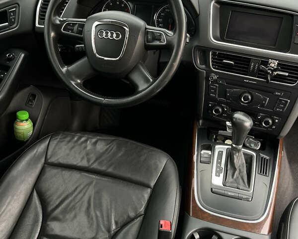 Ауди Ку 5 2011 в Виноградове на Automoto.ua Черный Ауди Ку 5, объемом двигателя 1.98 л и пробегом 233 тыс. км за 12200 $, фото 18 на Automoto.ua