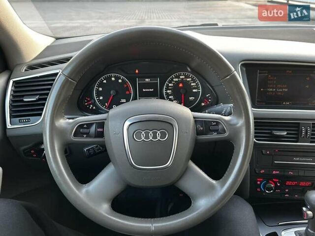 Чорний Ауді Ку 5, об'ємом двигуна 2 л та пробігом 136 тис. км за 12300 $, фото 40 на Automoto.ua