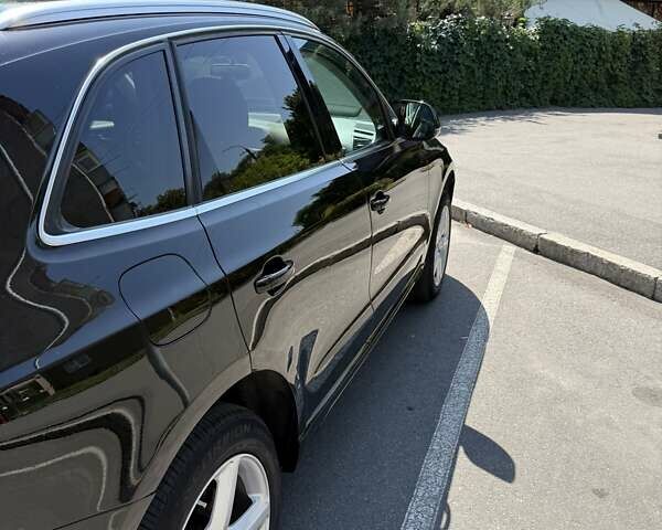 Черный Ауди Ку 5, объемом двигателя 1.98 л и пробегом 176 тыс. км за 12300 $, фото 6 на Automoto.ua