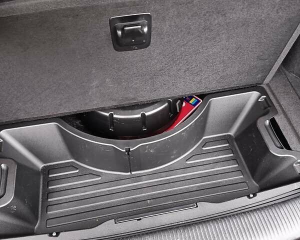 Черный Ауди Ку 5, объемом двигателя 1.98 л и пробегом 191 тыс. км за 13999 $, фото 22 на Automoto.ua