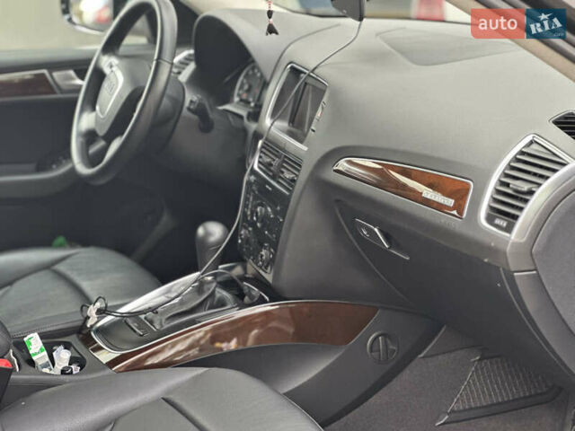 Черный Ауди Ку 5, объемом двигателя 2 л и пробегом 62 тыс. км за 15500 $, фото 14 на Automoto.ua