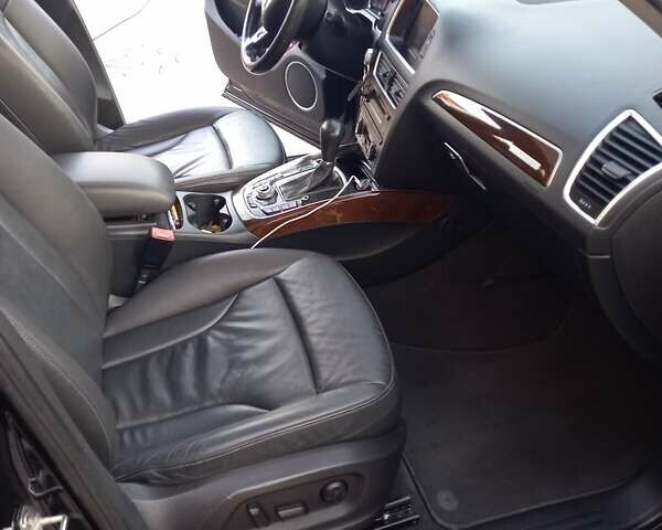 Черный Ауди Ку 5, объемом двигателя 2 л и пробегом 237 тыс. км за 12500 $, фото 1 на Automoto.ua