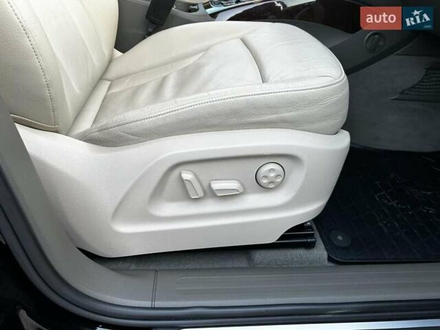 Чорний Ауді Ку 5, об'ємом двигуна 2 л та пробігом 136 тис. км за 12300 $, фото 48 на Automoto.ua