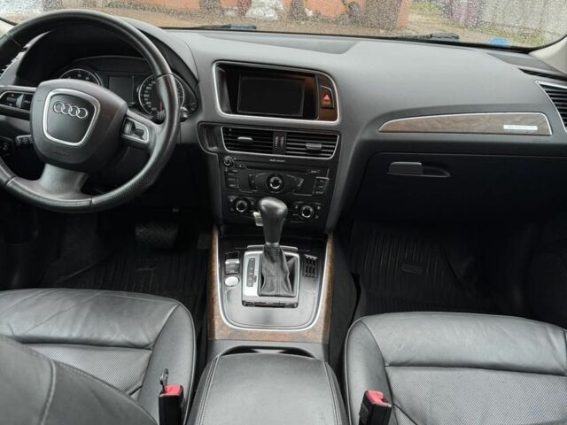 Черный Ауди Ку 5, объемом двигателя 3 л и пробегом 110 тыс. км за 13930 $, фото 9 на Automoto.ua