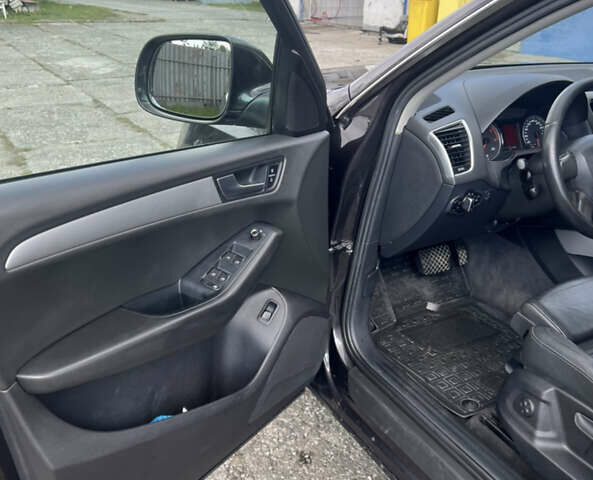 Черный Ауди Ку 5, объемом двигателя 1.97 л и пробегом 336 тыс. км за 15800 $, фото 11 на Automoto.ua