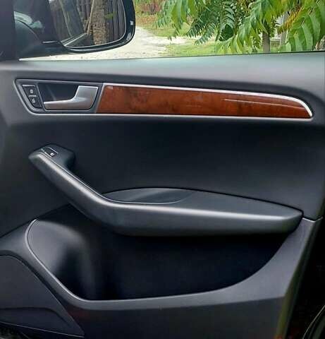 Ауди Ку 5 2011 в Киеве на Automoto.ua Черный Ауди Ку 5, объемом двигателя 1.98 л и пробегом 245 тыс. км за 12500 $, фото 14 на Automoto.ua