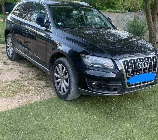 Черный Ауди Ку 5, объемом двигателя 2 л и пробегом 302 тыс. км за 10800 $, фото 1 на Automoto.ua