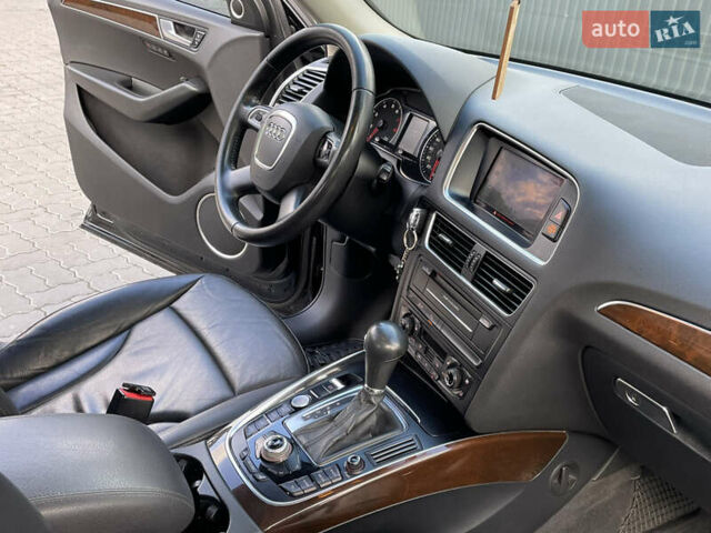 Чорний Ауді Ку 5, об'ємом двигуна 1.98 л та пробігом 300 тис. км за 12000 $, фото 32 на Automoto.ua