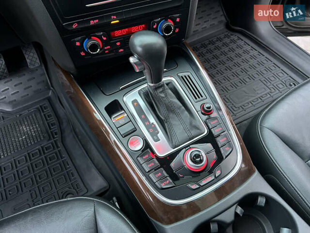 Черный Ауди Ку 5, объемом двигателя 1.98 л и пробегом 172 тыс. км за 12500 $, фото 39 на Automoto.ua