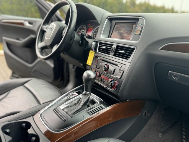 Черный Ауди Ку 5, объемом двигателя 2 л и пробегом 191 тыс. км за 12950 $, фото 15 на Automoto.ua