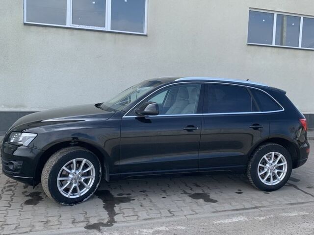 Чорний Ауді Ку 5, об'ємом двигуна 2 л та пробігом 200 тис. км за 12399 $, фото 4 на Automoto.ua