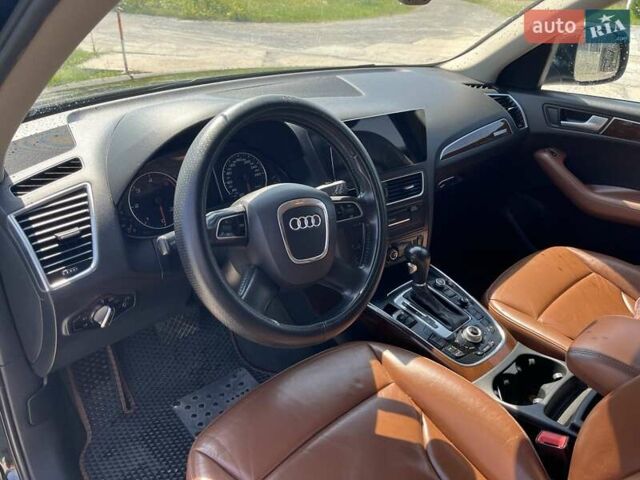 Черный Ауди Ку 5, объемом двигателя 1.97 л и пробегом 331 тыс. км за 17500 $, фото 26 на Automoto.ua