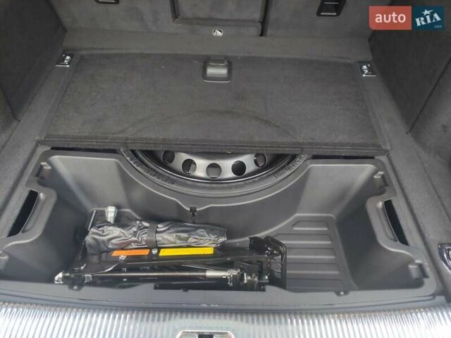 Чорний Ауді Ку 5, об'ємом двигуна 2 л та пробігом 182 тис. км за 12777 $, фото 11 на Automoto.ua