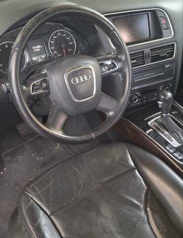 Черный Ауди Ку 5, объемом двигателя 1.98 л и пробегом 350 тыс. км за 12000 $, фото 11 на Automoto.ua