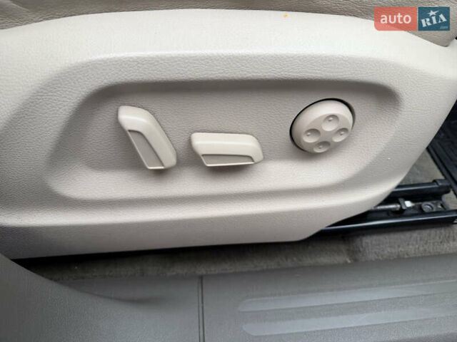 Черный Ауди Ку 5, объемом двигателя 1.98 л и пробегом 221 тыс. км за 13500 $, фото 15 на Automoto.ua