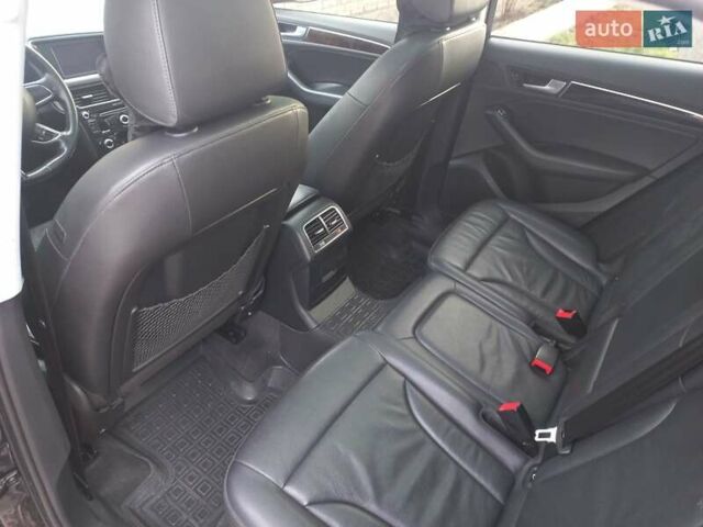 Черный Ауди Ку 5, объемом двигателя 1.98 л и пробегом 253 тыс. км за 19100 $, фото 7 на Automoto.ua