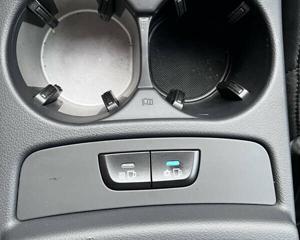 Черный Ауди Ку 5, объемом двигателя 3 л и пробегом 159 тыс. км за 20000 $, фото 16 на Automoto.ua