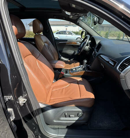 Черный Ауди Ку 5, объемом двигателя 1.98 л и пробегом 260 тыс. км за 14500 $, фото 15 на Automoto.ua