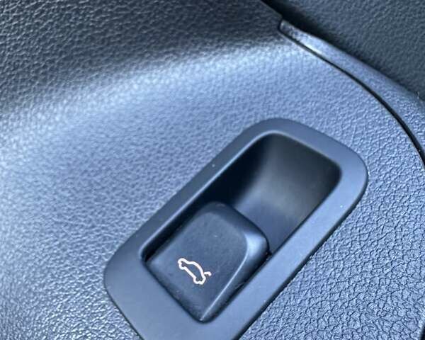 Черный Ауди Ку 5, объемом двигателя 3.2 л и пробегом 193 тыс. км за 16300 $, фото 40 на Automoto.ua