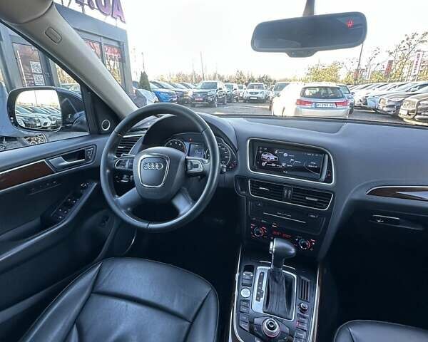 Черный Ауди Ку 5, объемом двигателя 3.2 л и пробегом 193 тыс. км за 16300 $, фото 38 на Automoto.ua