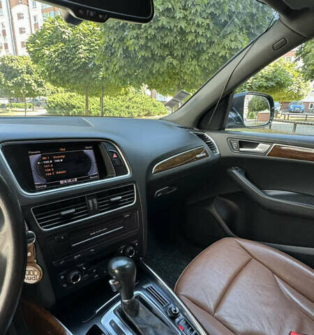 Черный Ауди Ку 5, объемом двигателя 1.98 л и пробегом 260 тыс. км за 14500 $, фото 33 на Automoto.ua