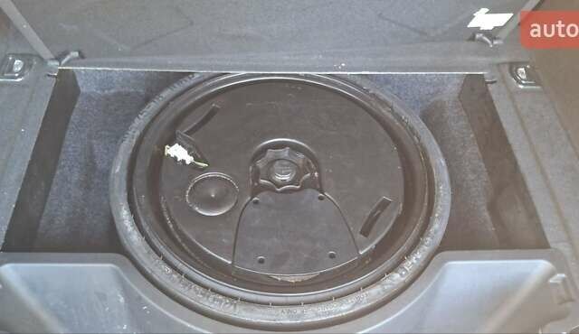 Черный Ауди Ку 5, объемом двигателя 1.98 л и пробегом 350 тыс. км за 12000 $, фото 9 на Automoto.ua