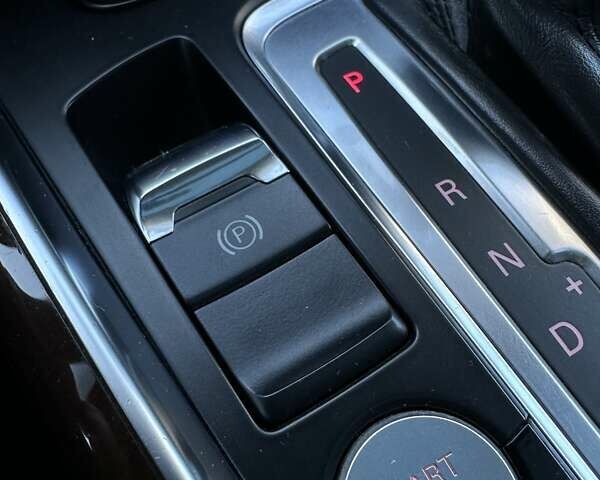 Черный Ауди Ку 5, объемом двигателя 3.2 л и пробегом 193 тыс. км за 16300 $, фото 43 на Automoto.ua