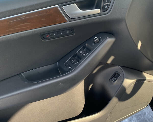 Черный Ауди Ку 5, объемом двигателя 1.98 л и пробегом 160 тыс. км за 11600 $, фото 15 на Automoto.ua