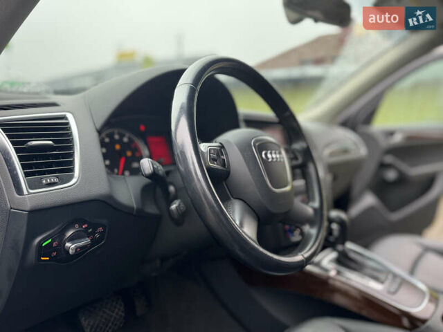 Черный Ауди Ку 5, объемом двигателя 2 л и пробегом 191 тыс. км за 12950 $, фото 17 на Automoto.ua