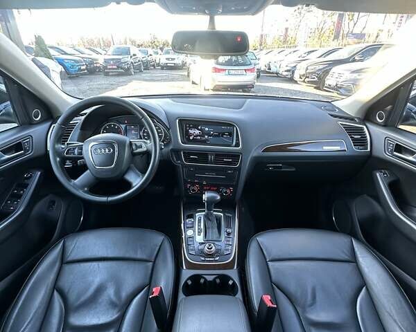 Черный Ауди Ку 5, объемом двигателя 3.2 л и пробегом 193 тыс. км за 16300 $, фото 28 на Automoto.ua