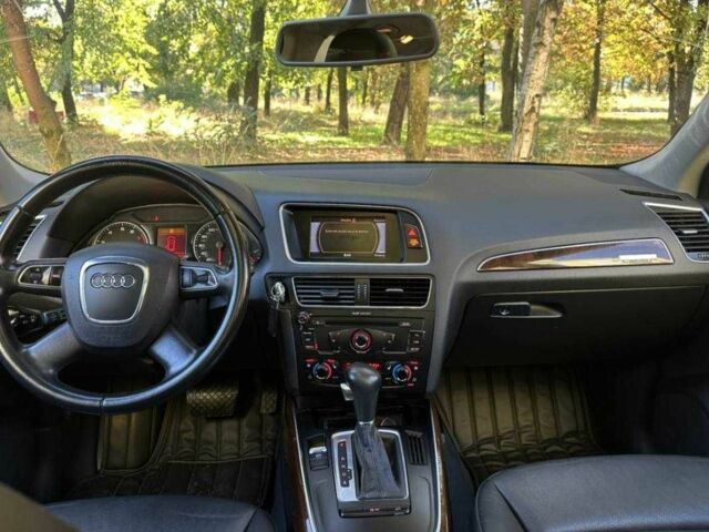 Ауди Ку 5 2012 в Киеве на Automoto.ua Черный Ауди Ку 5, объемом двигателя 2 л и пробегом 300 тыс. км за 10000 $, фото 3 на Automoto.ua