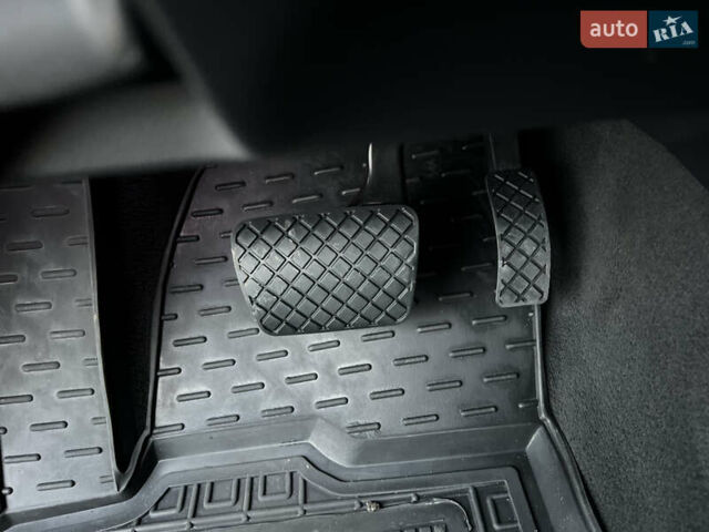 Черный Ауди Ку 5, объемом двигателя 1.98 л и пробегом 172 тыс. км за 12500 $, фото 58 на Automoto.ua