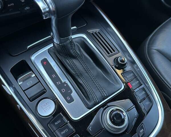 Черный Ауди Ку 5, объемом двигателя 3.2 л и пробегом 193 тыс. км за 16300 $, фото 29 на Automoto.ua