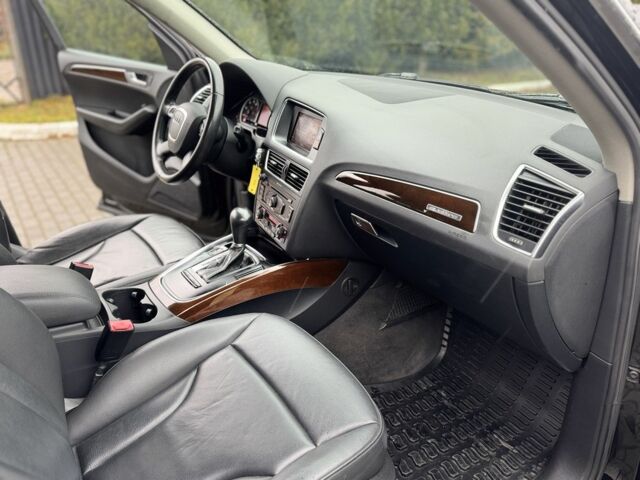 Черный Ауди Ку 5, объемом двигателя 2 л и пробегом 191 тыс. км за 12950 $, фото 14 на Automoto.ua