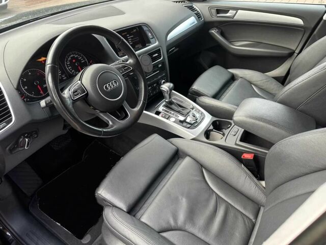 Черный Ауди Ку 5, объемом двигателя 2 л и пробегом 210 тыс. км за 13999 $, фото 4 на Automoto.ua