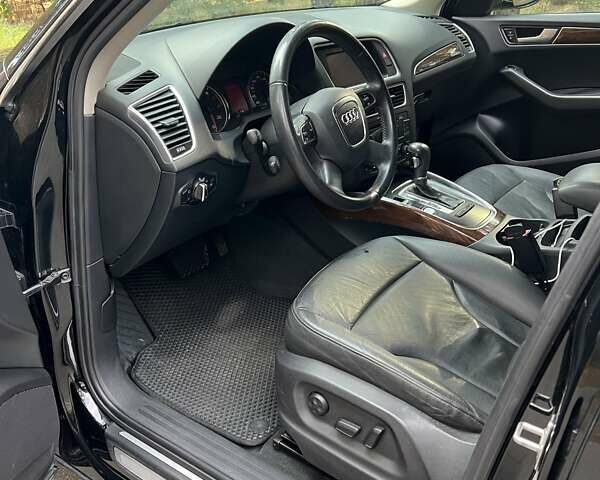 Черный Ауди Ку 5, объемом двигателя 1.98 л и пробегом 275 тыс. км за 13000 $, фото 7 на Automoto.ua