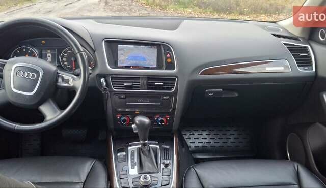 Черный Ауди Ку 5, объемом двигателя 1.98 л и пробегом 350 тыс. км за 12000 $, фото 26 на Automoto.ua