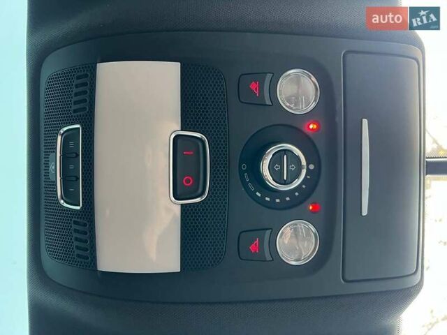 Черный Ауди Ку 5, объемом двигателя 3 л и пробегом 160 тыс. км за 16700 $, фото 26 на Automoto.ua