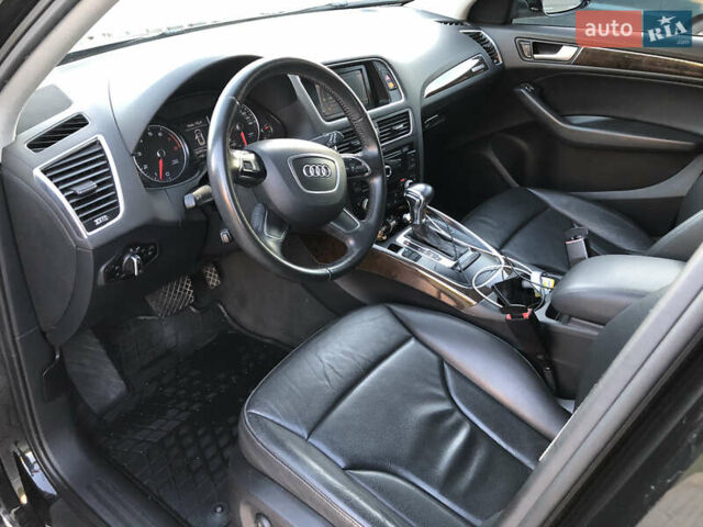 Черный Ауди Ку 5, объемом двигателя 2 л и пробегом 208 тыс. км за 15600 $, фото 12 на Automoto.ua