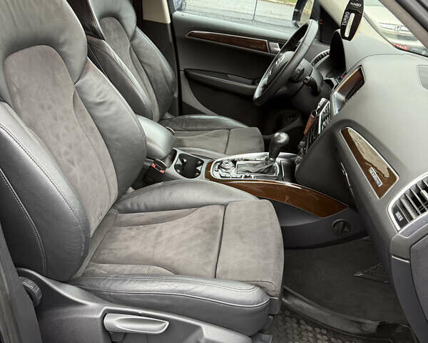 Чорний Ауді Ку 5, об'ємом двигуна 2 л та пробігом 269 тис. км за 17699 $, фото 27 на Automoto.ua