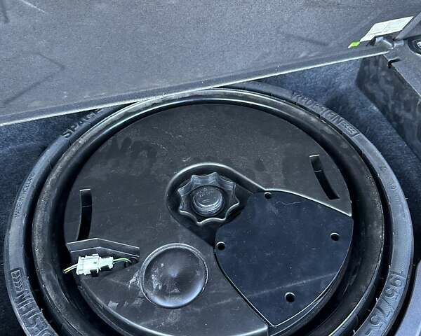 Черный Ауди Ку 5, объемом двигателя 3.2 л и пробегом 193 тыс. км за 16300 $, фото 15 на Automoto.ua