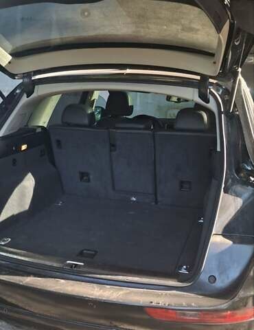 Черный Ауди Ку 5, объемом двигателя 1.98 л и пробегом 350 тыс. км за 12000 $, фото 12 на Automoto.ua