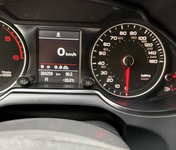 Чорний Ауді Ку 5, об'ємом двигуна 3 л та пробігом 264 тис. км за 22999 $, фото 6 на Automoto.ua