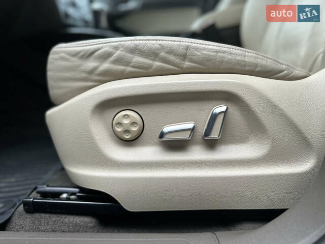 Чорний Ауді Ку 5, об'ємом двигуна 2 л та пробігом 236 тис. км за 13999 $, фото 17 на Automoto.ua