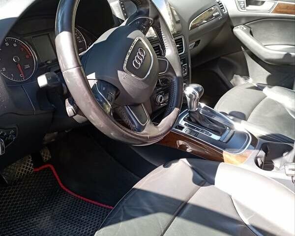 Черный Ауди Ку 5, объемом двигателя 1.98 л и пробегом 235 тыс. км за 18500 $, фото 4 на Automoto.ua