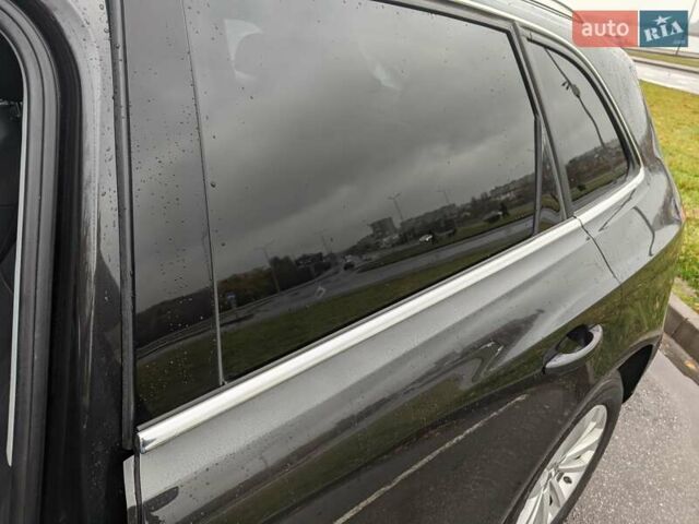 Черный Ауди Ку 5, объемом двигателя 1.98 л и пробегом 169 тыс. км за 19200 $, фото 13 на Automoto.ua