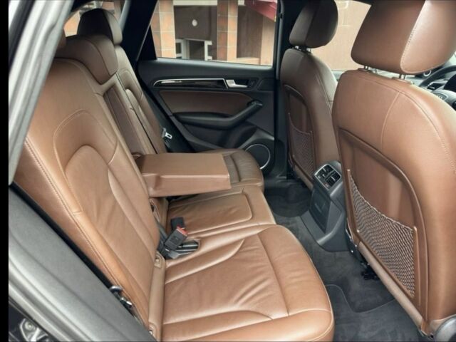 Чорний Ауді Ку 5, об'ємом двигуна 3 л та пробігом 265 тис. км за 20500 $, фото 6 на Automoto.ua