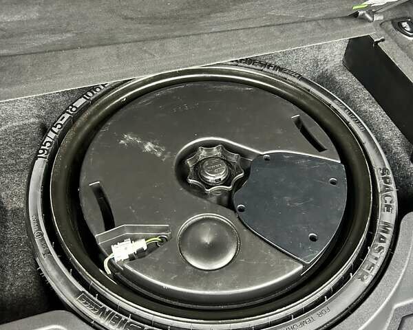 Черный Ауди Ку 5, объемом двигателя 2 л и пробегом 247 тыс. км за 15500 $, фото 14 на Automoto.ua