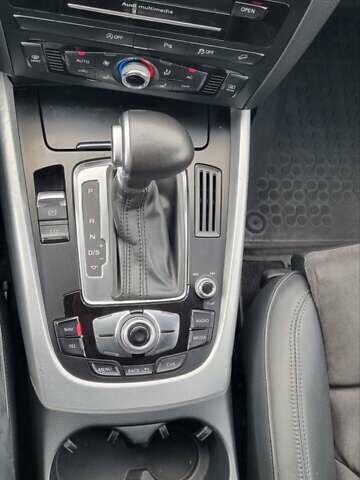 Черный Ауди Ку 5, объемом двигателя 2 л и пробегом 265 тыс. км за 16900 $, фото 37 на Automoto.ua